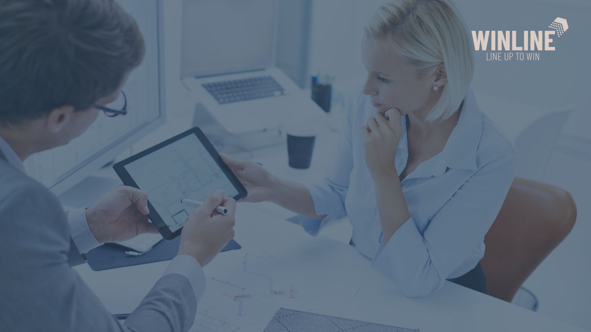 Spotkanie doradcze w firmie – analiza procedur obsługi klienta na tablecie, branding WINLINE